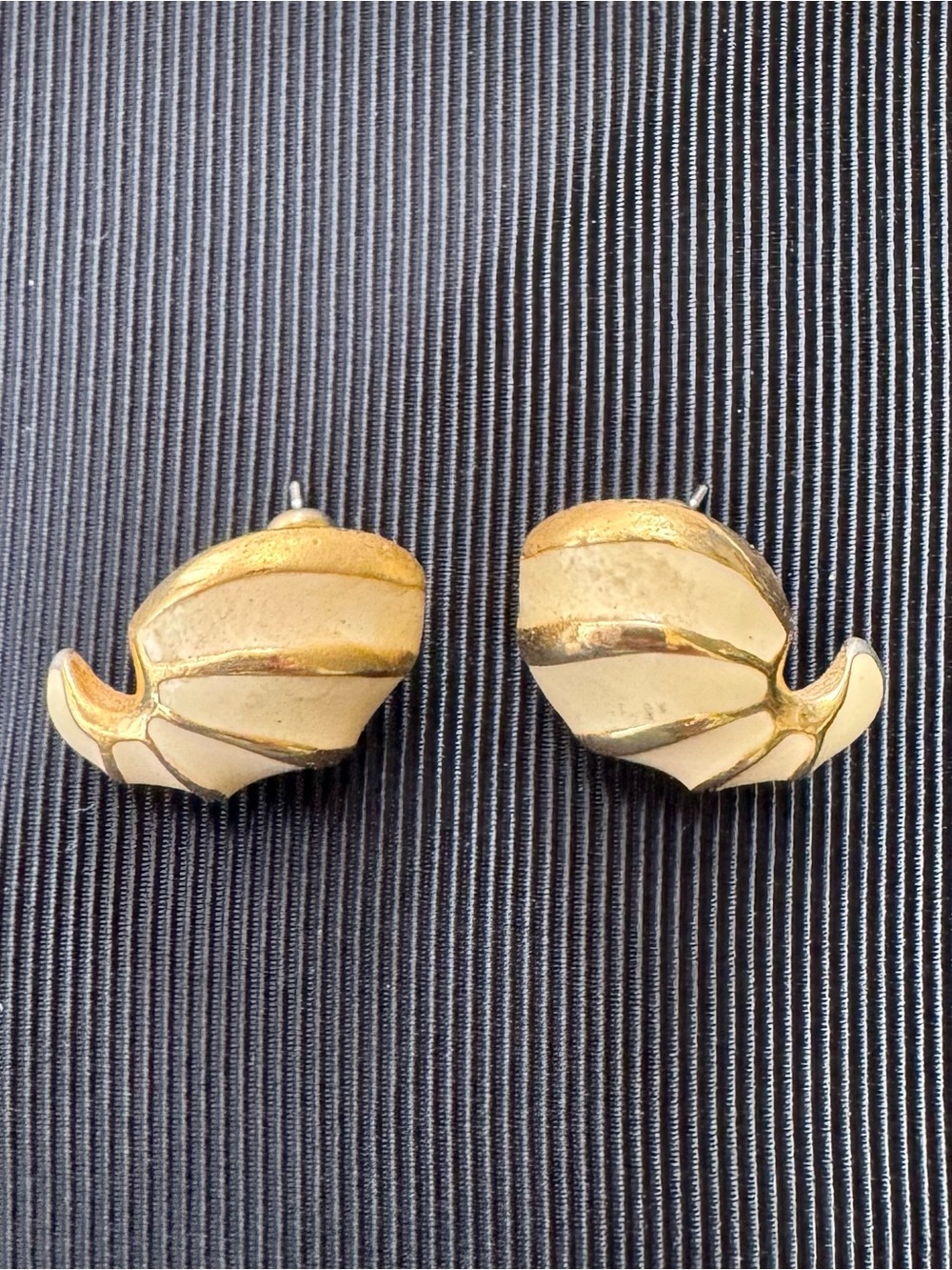 Vintage Gold Tone and White Enamel Sculpted Shell Stud Earrings - Women Jewelry